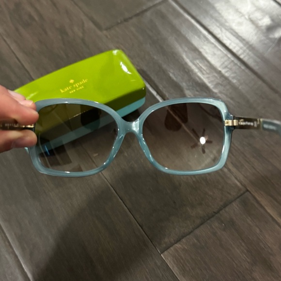 Kate Spade Brown Sunglasses with Green Case - Picture 7 of 11